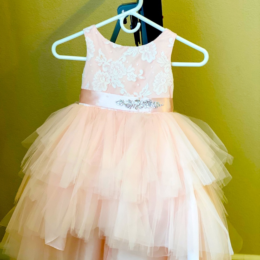 Charming blush Party Dress size 4/5